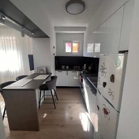 Amion Apartment In Center Of Τίρανα Εξωτερικό φωτογραφία