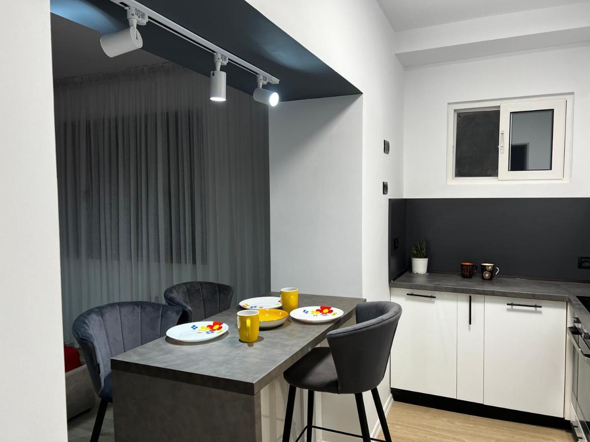 Amion Apartment In Center Of Τίρανα Εξωτερικό φωτογραφία