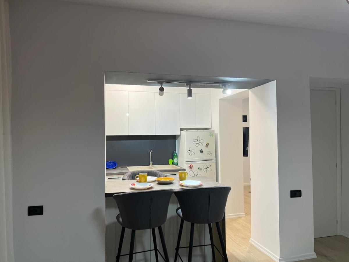 Amion Apartment In Center Of Τίρανα Εξωτερικό φωτογραφία