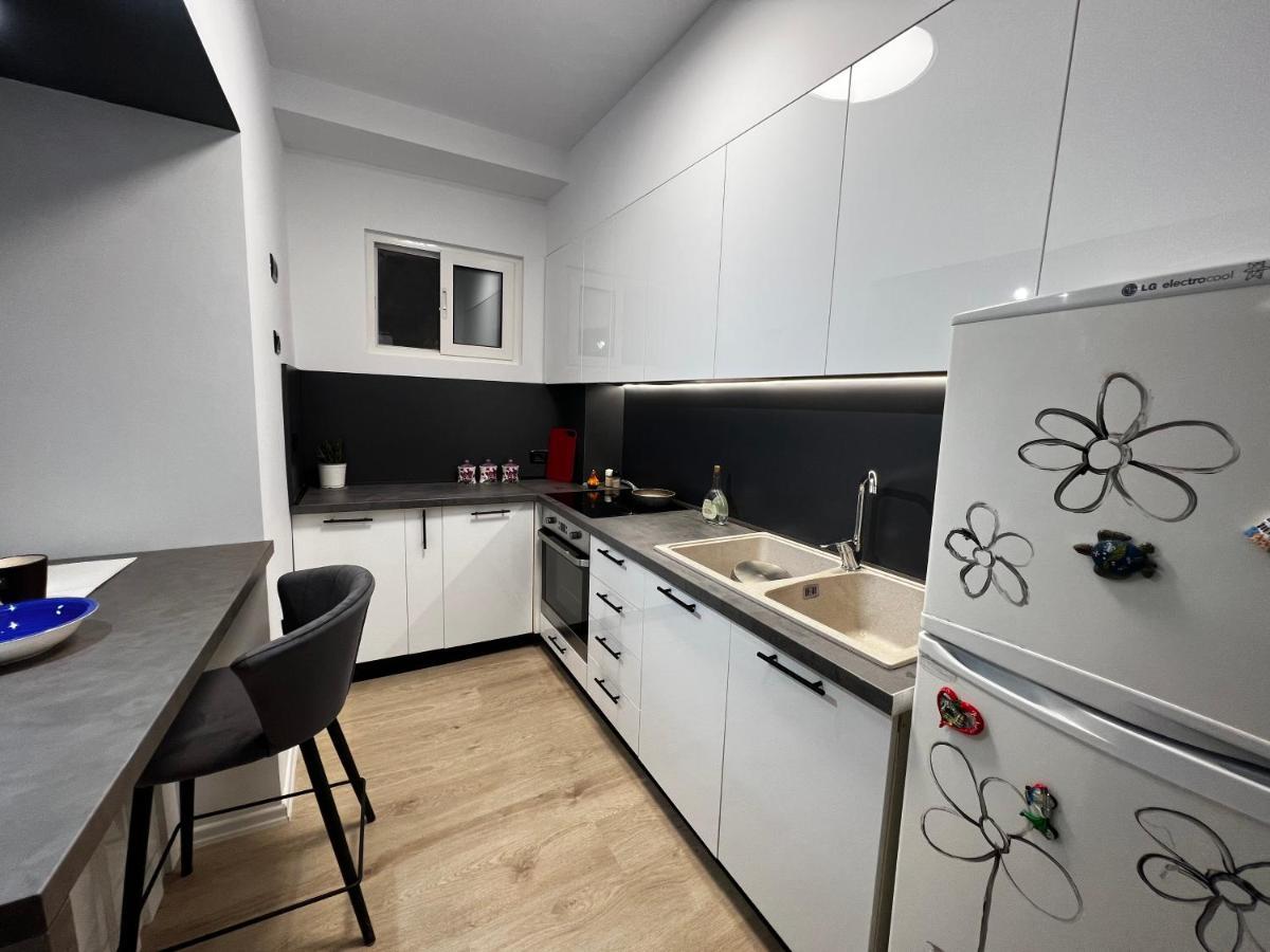 Amion Apartment In Center Of Τίρανα Εξωτερικό φωτογραφία