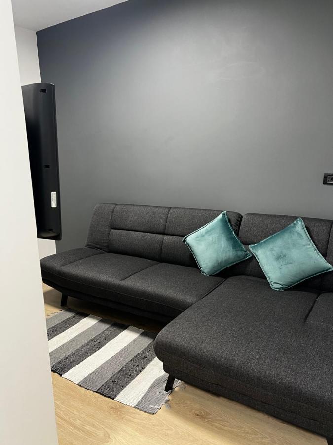 Amion Apartment In Center Of Τίρανα Εξωτερικό φωτογραφία